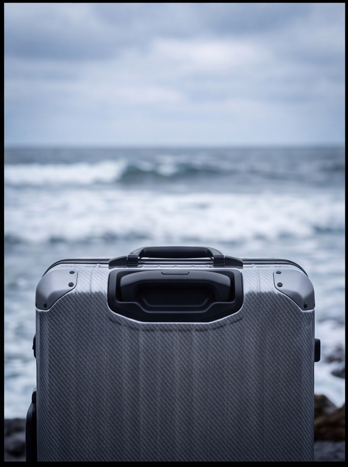 The Atlas Aluminium Luggage — Gunmetal