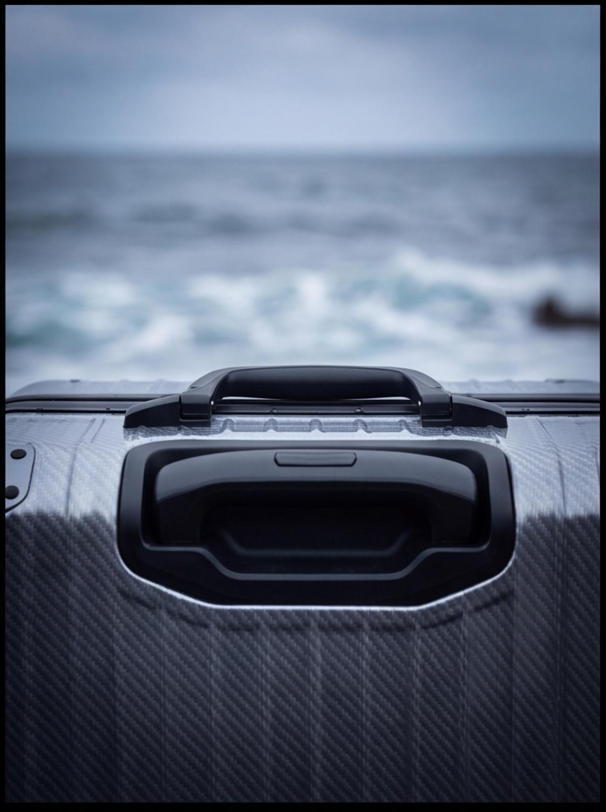 The Atlas Aluminium Luggage — Gunmetal